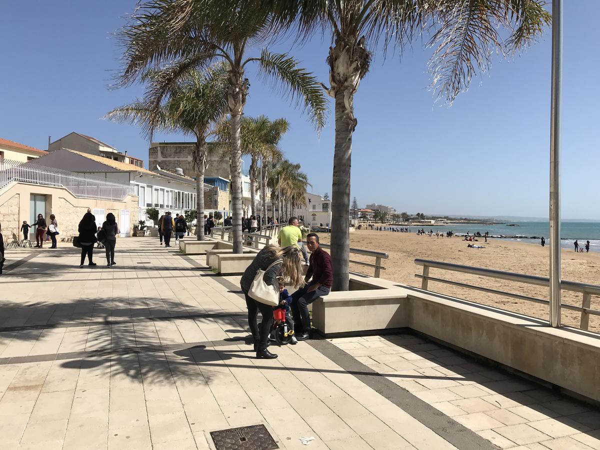 マリーナ・ディ・ラグーザ La Terrazza Sul Portoヴィラ エクステリア 写真